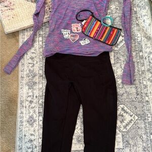 Ladies small Bundle! Leggings, sweatshirt, wristlet wallet & more!